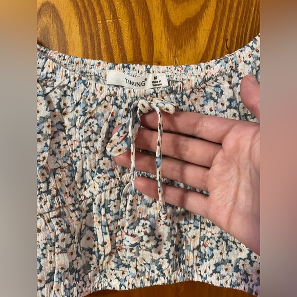 NWT Floral Cropped Top and Short Set - Picture 4 of 16